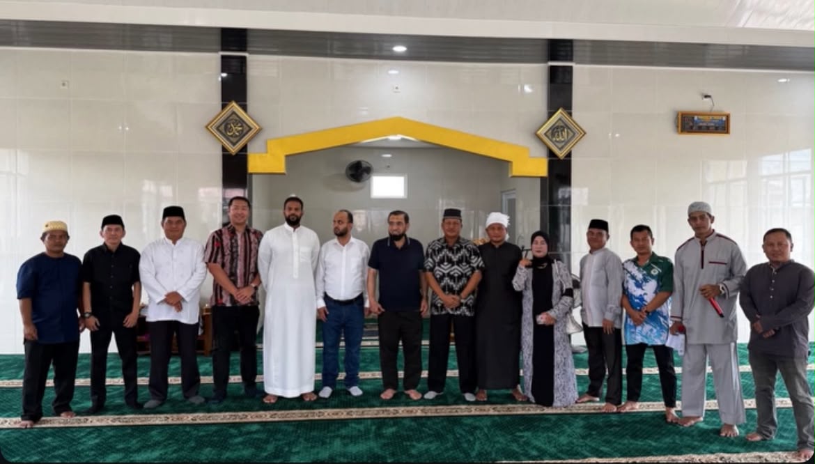 Foto Bersama Mihrab Peresmian Masjid Al-Huda